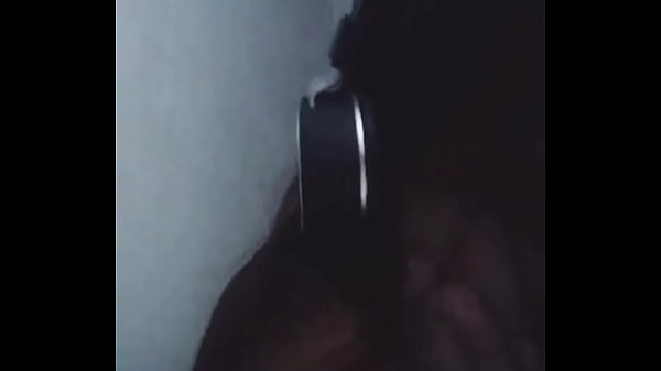 Mi hermanastra hace videollamada con mi esposoy le_enseña todo!