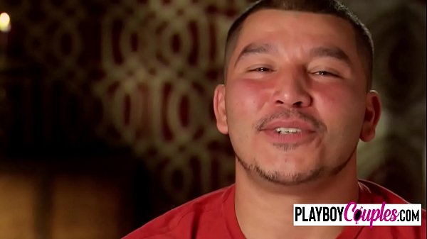 Her pussy licked by several swingers_now