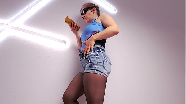 454 denim shorts on the butt i dance for you