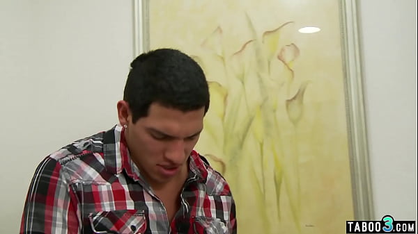 Play MP4 - Careful blonde MILF stepmother Brook Paige freeing her stepsons big dick