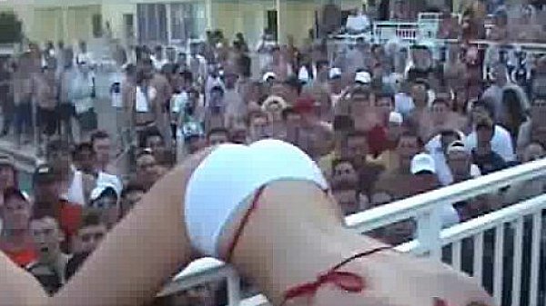 Sexy Spring Break Dancing 