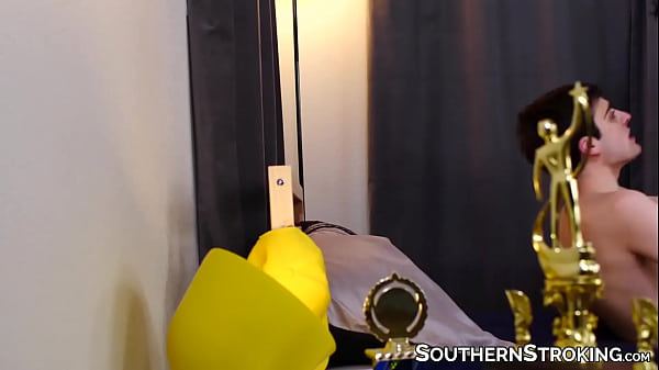 Play MP4 - Ass of submissive teen is licked out nicely before riding