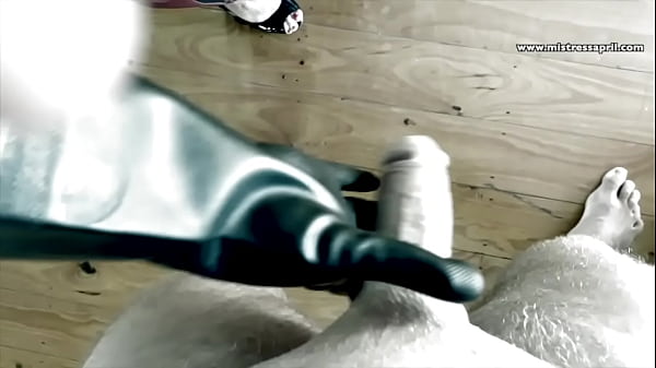 Dominatrix Mistress April - Cock squeeze