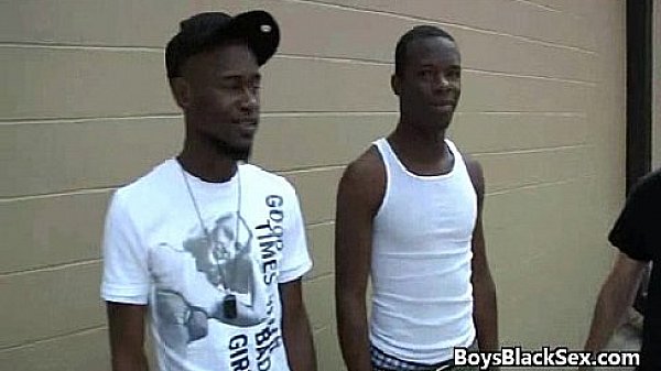 Black Muscular Dudes Fuck White Gay Boys 01 