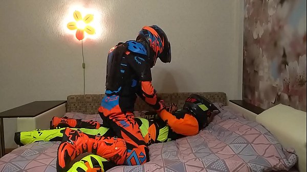 TASTY PLAYS IN GEAR (part01) 