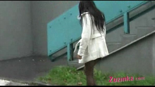 Play MP4 - Exhibitionism on the bridge