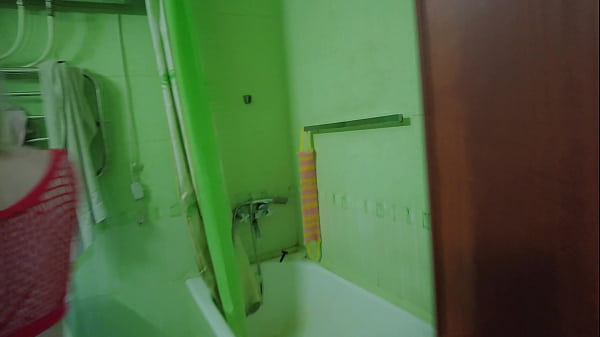 Play MP4 - Two beautiful girls sucking my hairy dick POV