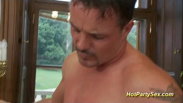 Play MP4 - cute girls in business party orgy