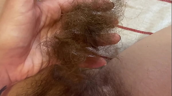 TRIMMING MYSUPER LONG PUSSY HAIR CLOSEUP