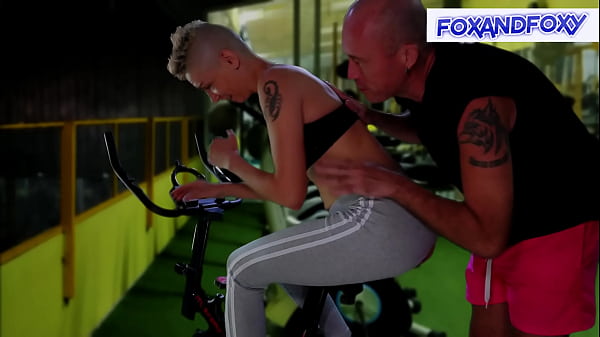 Play MP4 - Anal fuck in the public GYM&period; Part 2