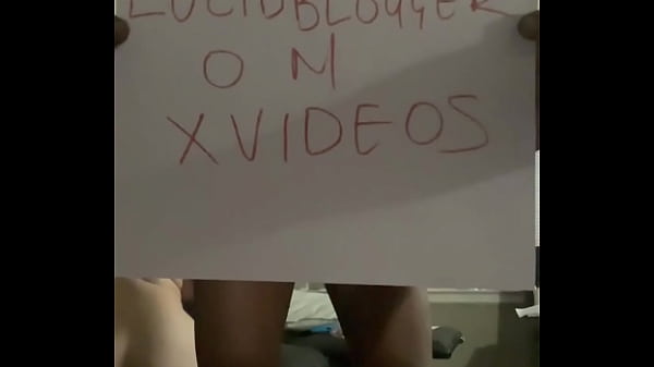 V V 