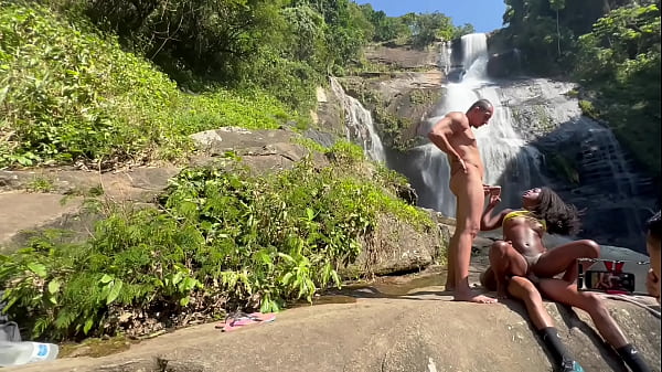 Bastidores e v&iacute;deo amador com a pretinha de veja como que &eacute; um bastidores completo no red e no cher 