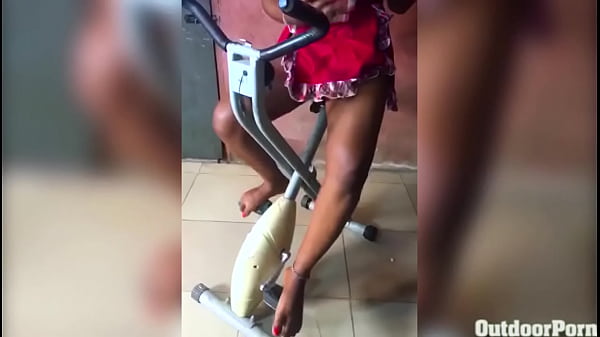 Nonton She's A Bad Bad Girl thumbnail