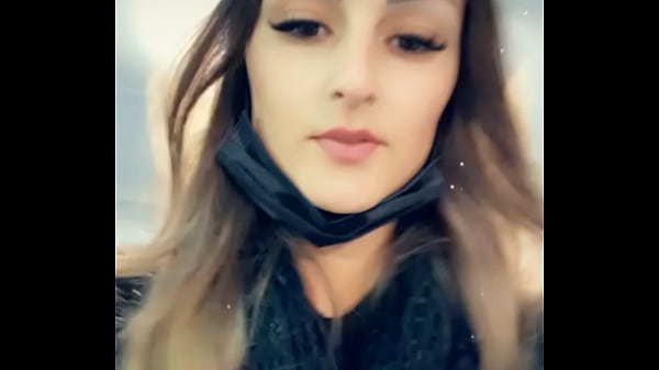 Nonton Patinoire thumbnail