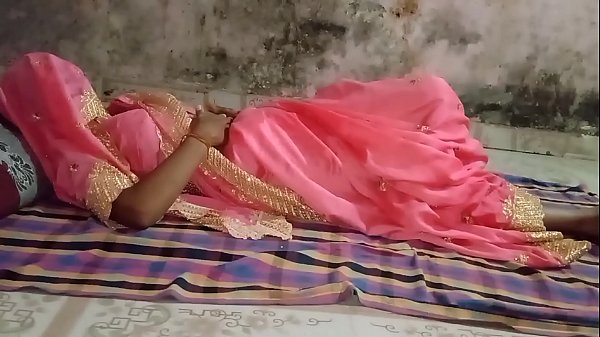 साली की चूत की सफाई की thumbnail