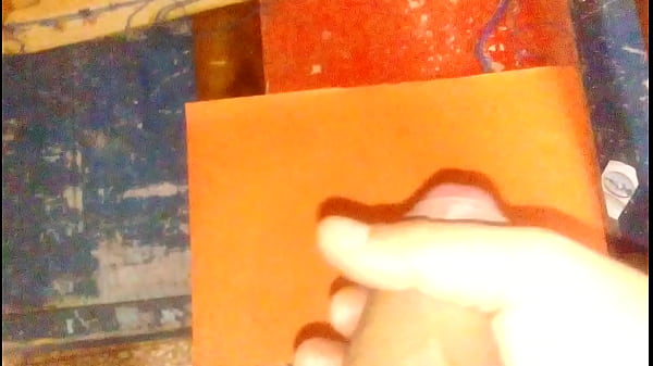 masturbandome hasta botar_lechita