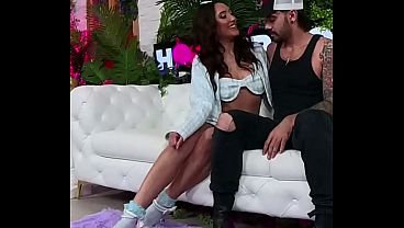 Nonton Cock-starved Brunette Chloe Amour Hooks Up With Nade Nasty thumbnail