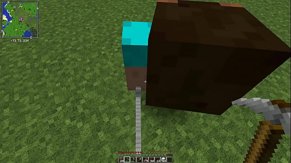 Steve arrombando seu parceiro utilizando a espadona 