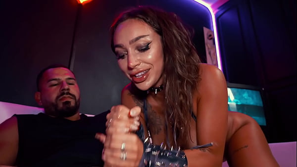 Play MP4 - Goth GF Sisi Rose Rims & Gets Face Fucked by Teddy Tarantino