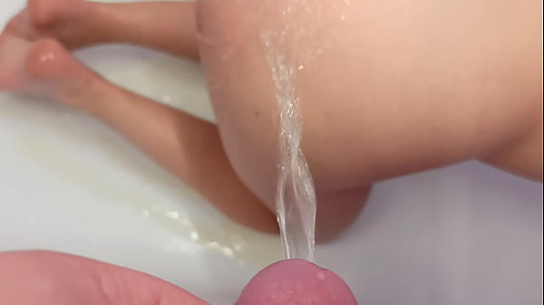 ЗОЛОТОЙ ДОЖДЬ , ПИСАЮ НА ДЕВУШКУ КРУПНЫМ ПЛАНОМ!!!! thumbnail