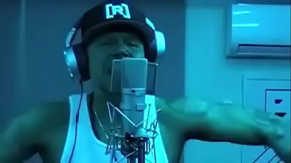 Residente coge anal_a Jbalvin