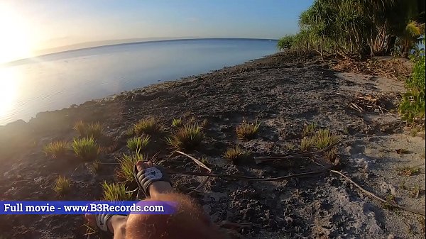 Play MP4 - Travel blowjob