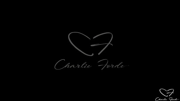 Nonton Lesbians Chloe Kreams & Blonde Charlie Forde The Best Birthday Cake! thumbnail