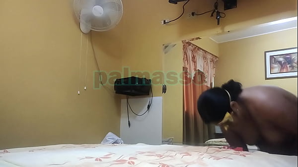 Play MP4 - Mi estudiante aplicado me convenci&oacute; para hacer video porno casero mientras chupo su verga y coge mi culo&semi; me graba&period;