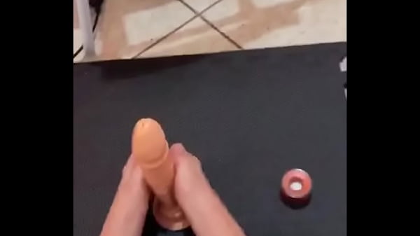 Play MP4 - Brincando com os P&eacute;s no consolo