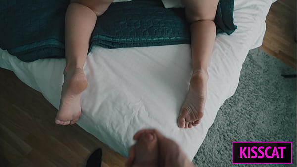 Play MP4 - Step son's friend fuck his new step mom while phone talking in share bed