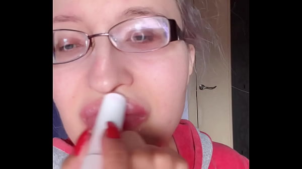 Bimbo giantess with lipstick and banana 