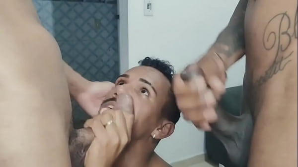 Play MP4 - Trabalho de faculdade terminar em putaria&period;