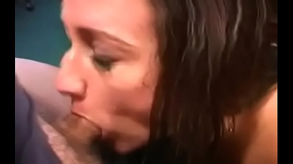 Nonton Giving Her Stud A Sloppy Bj thumbnail