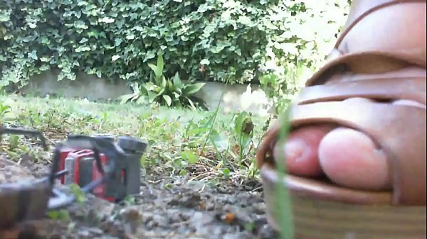 Crushing fetish a fantastic amateur video with my_big feet