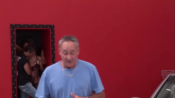 Nonton Car Sluts Get Fucked Together thumbnail