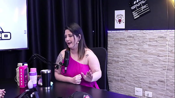 Ela se considera demissexual, e sobre um relacionamento saud&aacute;vel... - Thais Plaza Sex&oacute;loga (SHEER/RED) 