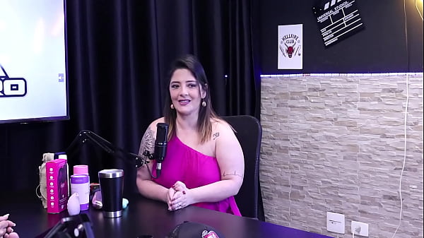 Ela se considera_demissexual e sobre um relacionamento saudável_Thais Plaza Sexóloga SHEER RED