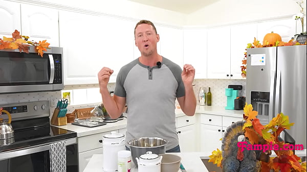 Baking a pumpkin pie leads to stepdad creampie 