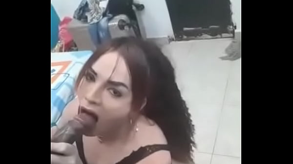 Play MP4 - Rica Chupa De la Hermosa Transexual Natalia De B&sol;quilla