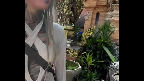 Do you like how this temple looks wow thailand has so much to offer the amazing temples are truly a sight to beh 