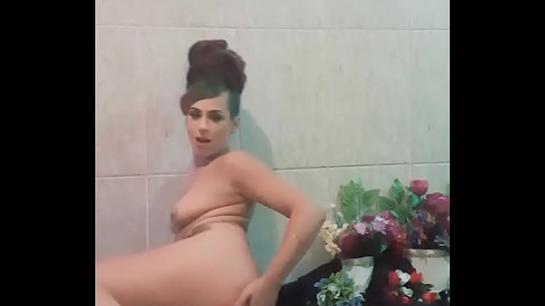 Play MP4 - Me masturbando cheia de tes&atilde;o com esse brinquedinho