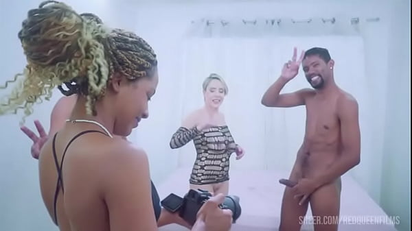 Nonton Dap, Dp And Prolapse With Mary Redqueen And Two Bbcs thumbnail