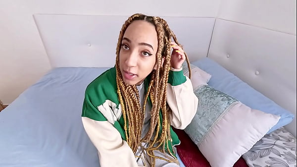 Play MP4 - La Ebony Luna Black me reconoce en la calle y me lleva a su casa para follarme sin compasion