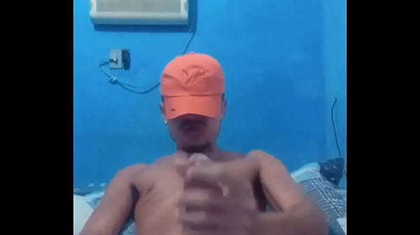 Play MP4 - Novinho gozando sem tocar na pica - linktr&period;ee&sol;marretaxx