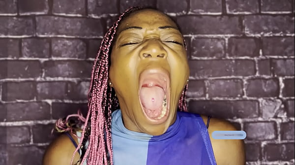 Nonton Huge Loud Yawn Fetish thumbnail
