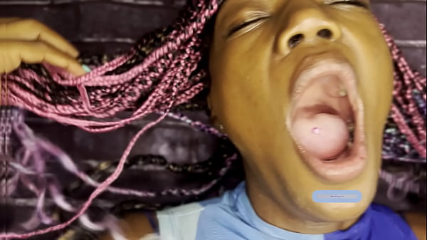 Huge loud yawn fetish 