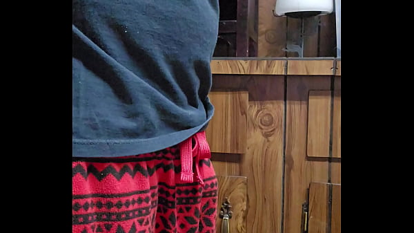 Nonton Showing Off Cock Before Getting Hard thumbnail