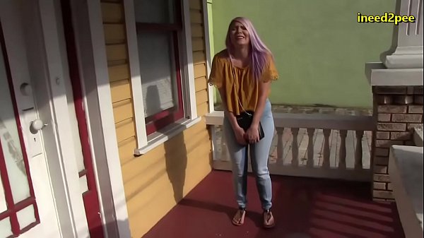 Olivia Kasady Pissing Skintight Jeans Omorashi thumbnail