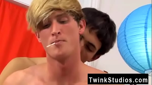 Gay twinks Once inside, they let liberate and commence kissing