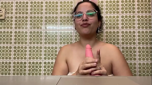 Nonton I Dance, I Put Cream On My Tits And I Play With You On Stream thumbnail